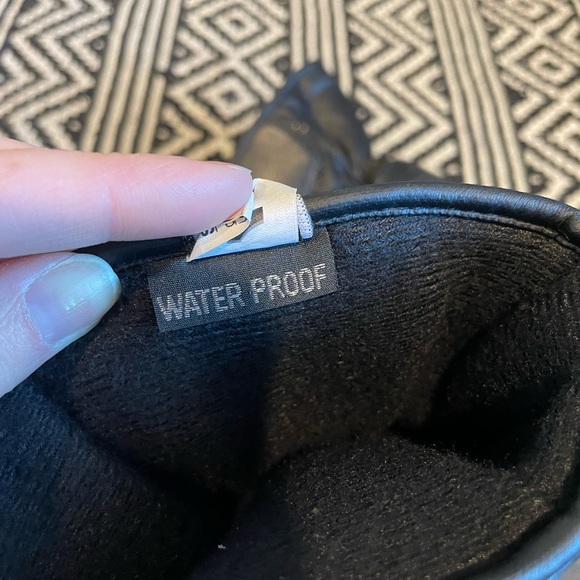 Waterproof riding gloves - Picture 4 of 7